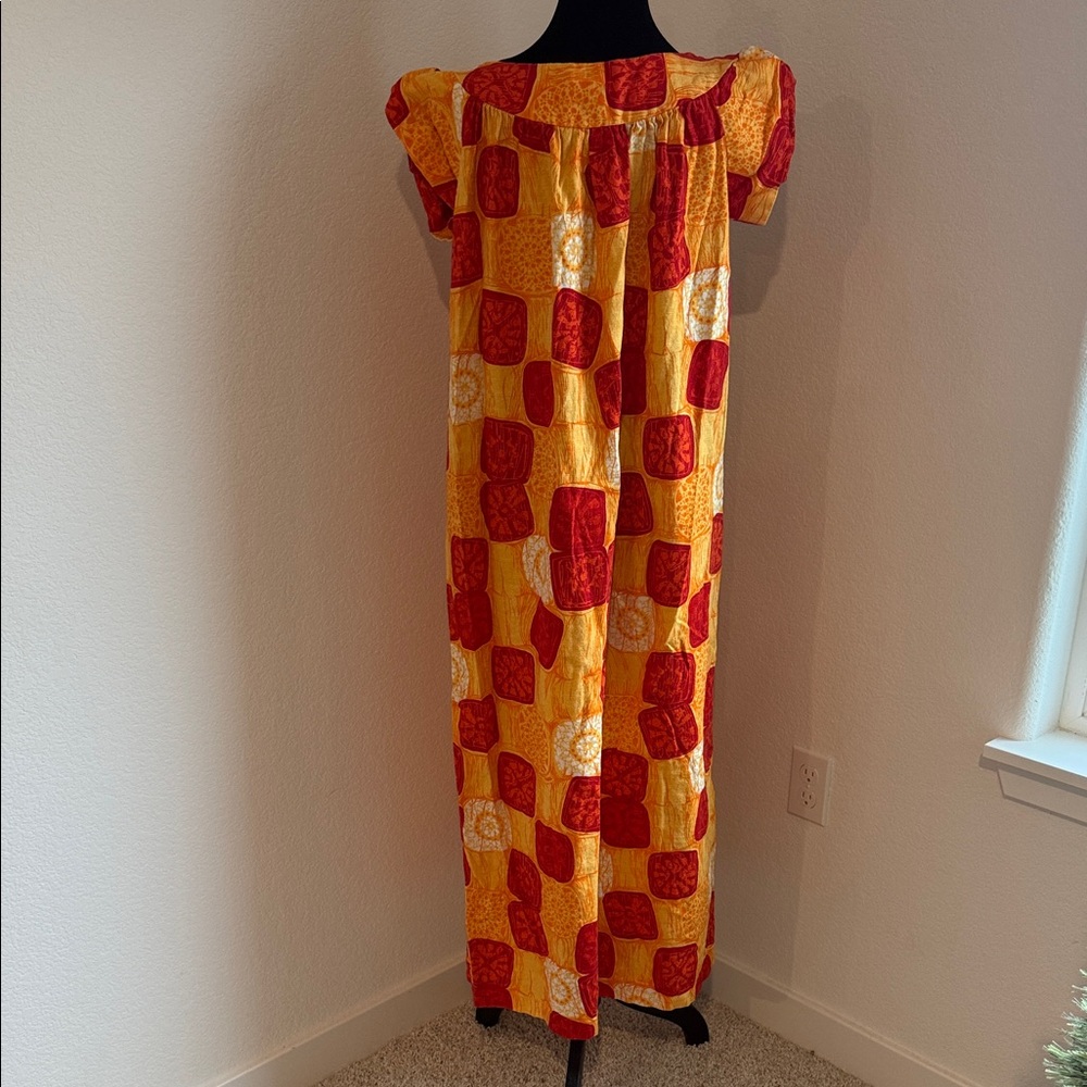 Vintage Made in Hawaii Elegant Red and Yellow Patchwork Maxi Dress - Picture 6 of 11